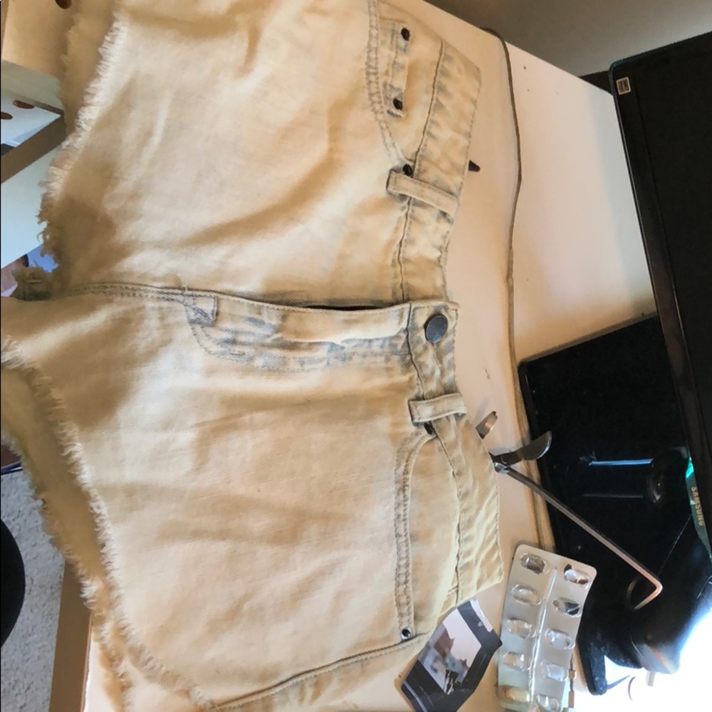 BDG cut off shorts size 29 NWT